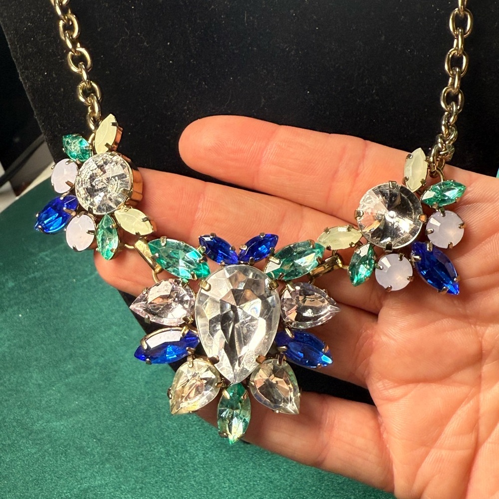 Source Unknown Blue and Green Necklace‎ with Intricate Design